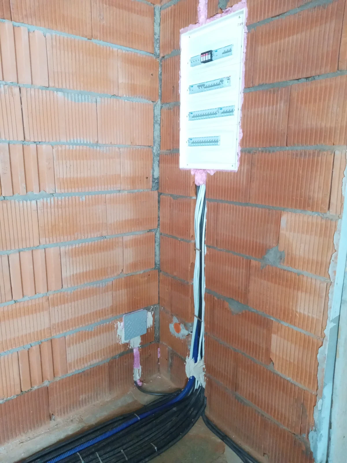 Realizacja elektryczna – Power-Dom